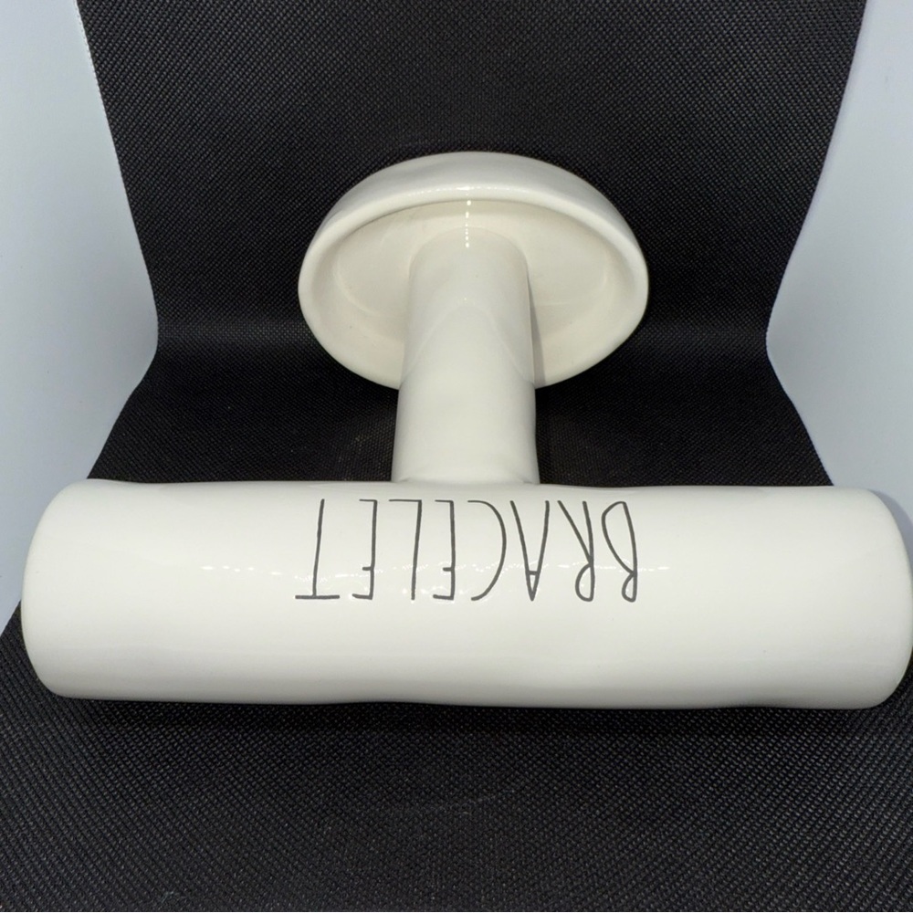 BRACELET RAE DUNN ARTISAN COLLECTION BRACELET RING HOLDER WHITE BY MAGENTA #189 - Picture 5 of 8